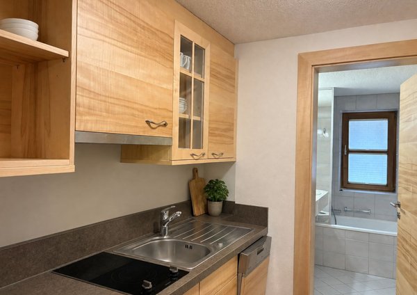 ULA_EASY STAY_Apartment 4_Küche.jpg